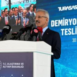 Bakan Uraloğlu: T&Uuml;RASAŞ vagon &uuml;retiminde yeni bir rekora imza attı