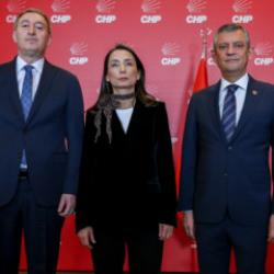 DEM Parti'den CHP'ye ziyaret: &Ouml;zg&uuml;r &Ouml;zel, Şara h&uuml;k&uuml;metini hedef aldı