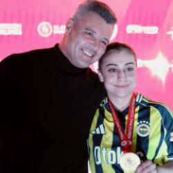 Fenerbah&ccedil;e Başkanı Saran 'transfer' sorusuna &uuml;&ccedil; kelimelik cevap verdi