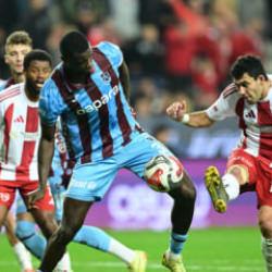 Fırtına Akdeniz'de takıldı!