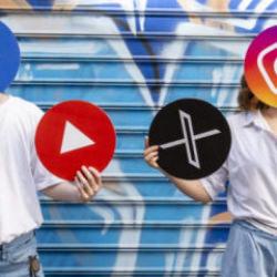 Fransa'da sosyal medya i&ccedil;in tarihi karar: Meclis gece yarısı onayladı!