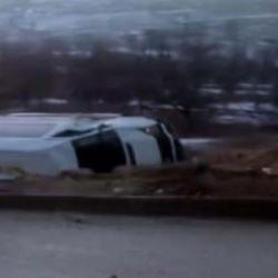 Gaziantep'te iş&ccedil;i servisi şarampole devrildi! &Ccedil;ok sayıda yaralı var