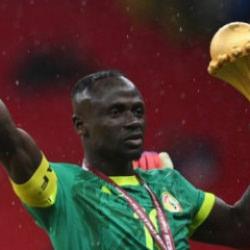 Taraftara davranışı ile g&uuml;ndem olan Mane'den inan&ccedil; ve saygı vurgusu