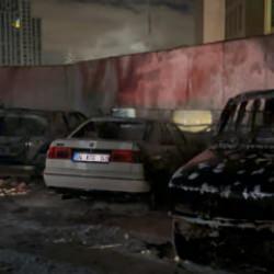 Maslak'ta ş&uuml;pheli yangın: 5 ara&ccedil; aynı anda alevlere teslim