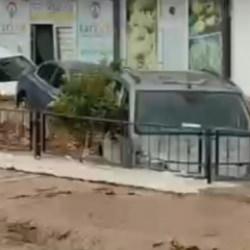 Mersin'de sel! Ara&ccedil;lar sulara kapıldı, cadde ve sokaklar g&ouml;le d&ouml;nd&uuml;!