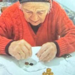 Miras vahşeti: 93 yaşındaki kadını torunu &ouml;ld&uuml;r&uuml;p sa&ccedil;larını y&uuml;zd&uuml;