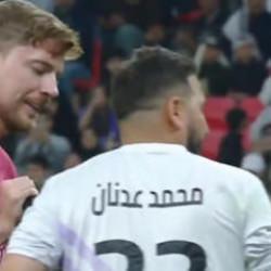 MrBeast penaltı atışlarında rakip kaleciye &ccedil;anta dolusu para teklif etti