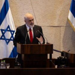 Netanyahu'ya &ouml;vg&uuml;ler dizen Edi Rama'ya &uuml;lkesinde soğuk duş! 'Onursuz ve itibarsız...'