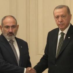 Paşinyan'dan flaş T&uuml;rkiye a&ccedil;ıklaması: Birleşmek doğru adım!