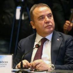 R&uuml;şvet iddianamesinde iş adamından olay ifade! CHP'li Başarır'a 10 milyon TL ve daire...