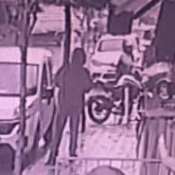 Sultangazi'de silahlı saldırı: 2 kişi yaralandı