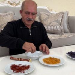 20 yıllık &ccedil;ift&ccedil;i 'yapamazsın' diyenleri dinlemedi: D&uuml;nyanın en pahalı 2 bitkisini &uuml;retti