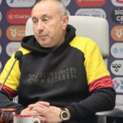 Beraberliğin ardından Stoilov: Her puan &ccedil;ok değerli