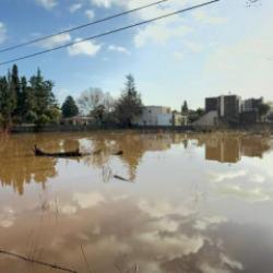 Bodrum'da selin boyutu g&uuml;n ağarınca ortaya &ccedil;ıktı! Evlerden tahliye edildiler