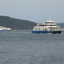 Bozcaada ve G&ouml;k&ccedil;eada'ya feribot seferlerine fırtına engeli