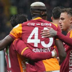 Cim Bom'da yeni y&uuml;zler ve iyi oyun