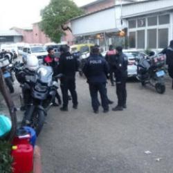 Dedikoduları duydu, eski iş yerini bastı! 2'si ağır 4 yaralı