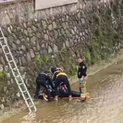 Dere yatağına d&uuml;şt&uuml;, duran kalbi yeniden &ccedil;alıştırıldı