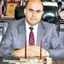 Eski belediye başkanını oğlu baltayla &ouml;ld&uuml;rd&uuml;