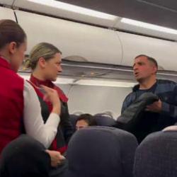 Erzurum-İstanbul u&ccedil;ağında şaşırtan anlar: Yolcu helallik isteyip indi