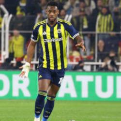 Fenerbah&ccedil;e yıldız futbolcusuyla yolları ayırıyor: Yeni takımı duyurulabilir
