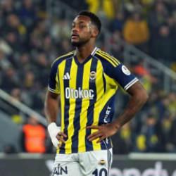 Fenerbah&ccedil;e'den ayrılacak olan Jhon Duran, transferi ger&ccedil;ekleşmeden &uuml;lkeyi karıştırdı! 