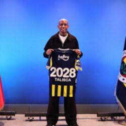 Fenerbah&ccedil;e'nin yıldızı takımda kaldı: 2 yıllık s&ouml;zleşme yapıldı