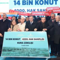 Gaziantep B&uuml;y&uuml;kşehir'den miting gibi kura &ccedil;ekimi!