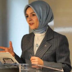 Gen&ccedil; &ccedil;iftlere evlilik yolunda Bakanlık desteği! 9.3 milyar TL kredi verildi