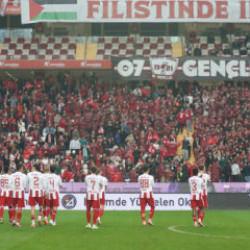 Haciz iddiaları vardı! S&uuml;per Lig ekibinin imdadına Fenerbah&ccedil;e yetişti! 5 transfer birden