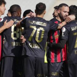 S&uuml;per Lig'in alt sırasında dengeler değişiyor! Karag&uuml;mr&uuml;k hayata d&ouml;nd&uuml;