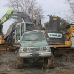 Kaş yaparken g&ouml;z &ccedil;ıkardılar! Sakarya'da 1 araba i&ccedil;in 3 kep&ccedil;e battı