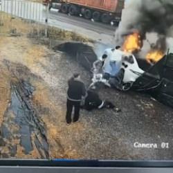 Kaza sonrası &Ccedil;inli otomobil devi gizli kapı kollarına yasak getirdi