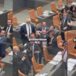 KKTC meclisinde kavga! Milletvekilleri birbirine girdi