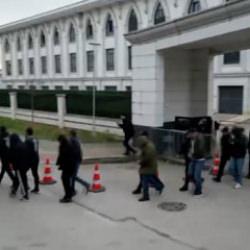 Kocaeli'de &ccedil;ocukların m&uuml;stehcen g&ouml;r&uuml;nt&uuml;lerini paylaşan 12 ş&uuml;pheli kıskıvrak yakalandı