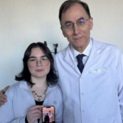 Lenf kanserini yendi, doktorundan ilham alıp tıp fak&uuml;ltesini kazandı