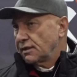 Ma&ccedil; biter bitmez oyunculara sert &ccedil;ıktı: 'Burada oynamayı hak etmiyorlar'