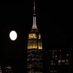 New York'ta 'Şubat Dolunayı' hızlandırılmış &ccedil;ekim tekniğiyle g&ouml;r&uuml;nt&uuml;lendi