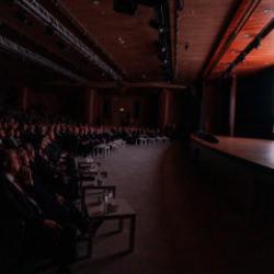 '&Ouml;zdemir Bayraktar Bu D&uuml;nyadan Bir Akıncı Ge&ccedil;ti' &ouml;zel g&ouml;sterimle izleyiciyle buluştu