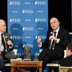 Yunan Bakandan T&uuml;rkiye'ye &ouml;vg&uuml;: Her yerde T&uuml;rk varlığı var!