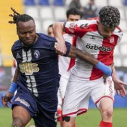 Sivasspor'un yenilmezlik serisi İstanbul'da sona erdi