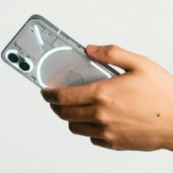 Telefon devinden şoke eden karar! Piyasada g&ouml;remeyeceksiniz