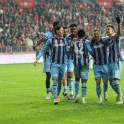 Trabzon'da yerel basında 3-0 coşkusu: Kuzeyin değil alemin kralı