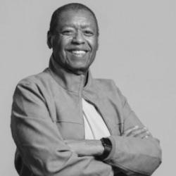 &Uuml;nl&uuml; şarkıcı uykusunda hayatını kaybetti