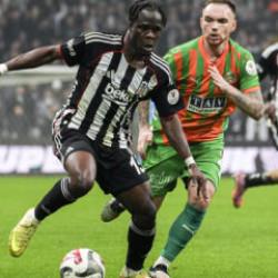 Yeni transferleri &ccedil;are olmadı! Kartal sahasında takıldı