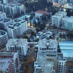 Yer yerinden oynadı! Hatay k&uuml;llerinden yeniden doğdu...