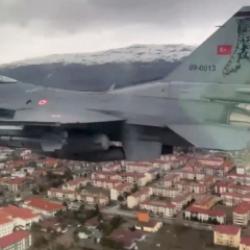 Muharip u&ccedil;aklar Erzincan&rsquo;ın kurtuluş yıl d&ouml;n&uuml;m&uuml; i&ccedil;in havalandı