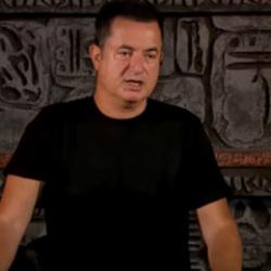 Survivor'da kimsenin beklemediği ayrılık! Herkese veda etti