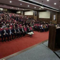 28 Şubat'ın ayrımcı ezberlerini bozan ziyaret: Bakan G&uuml;ler, İmam Hatiplilerle buluştu