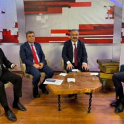 AK Partili Yal&ccedil;ın'dan CHP'ye sert tepki: Mahmut Tanal Meclis'e &ccedil;i&ccedil;ek vermeye mi gelmişti?